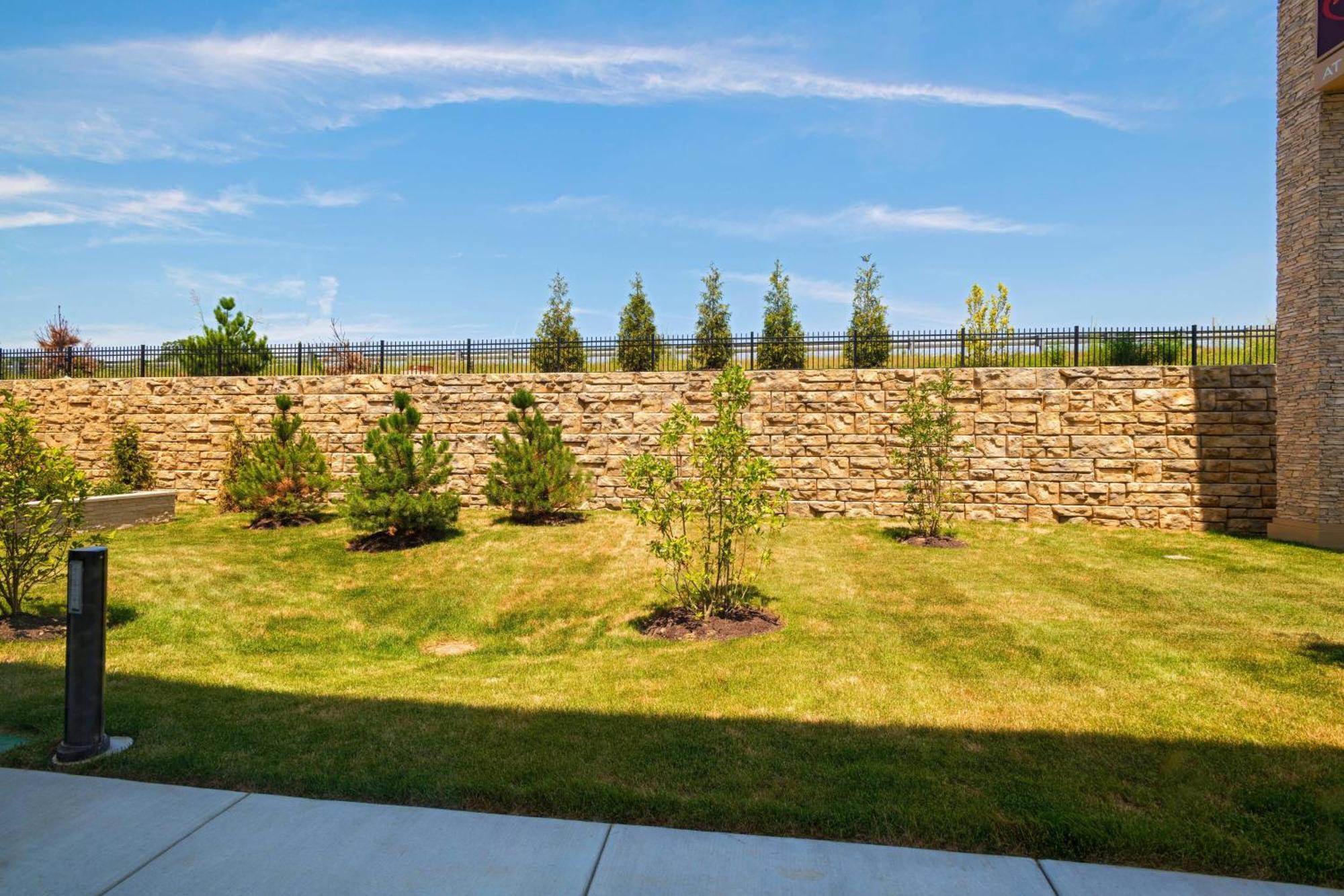 Courtyard St. Louis Brentwood Hotel Richmond Heights Exterior photo